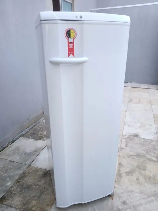 Geladeira eletrolux gelando ENTREGO  - Foto 2