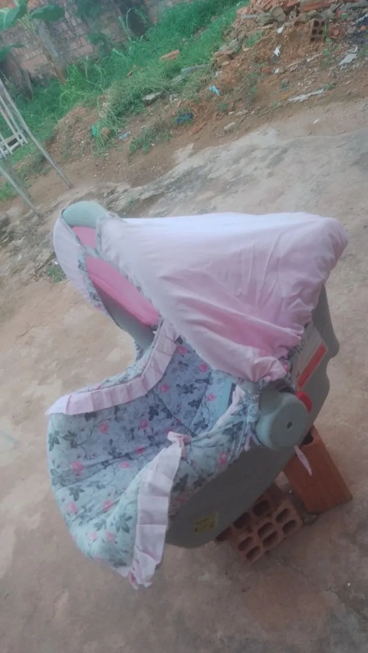 Bebê conforto menina