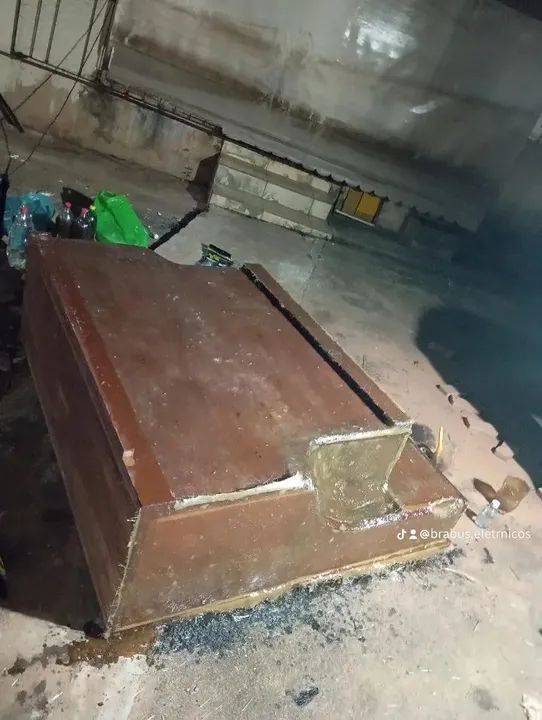 Madeiramento Amarok usado  - Foto 5