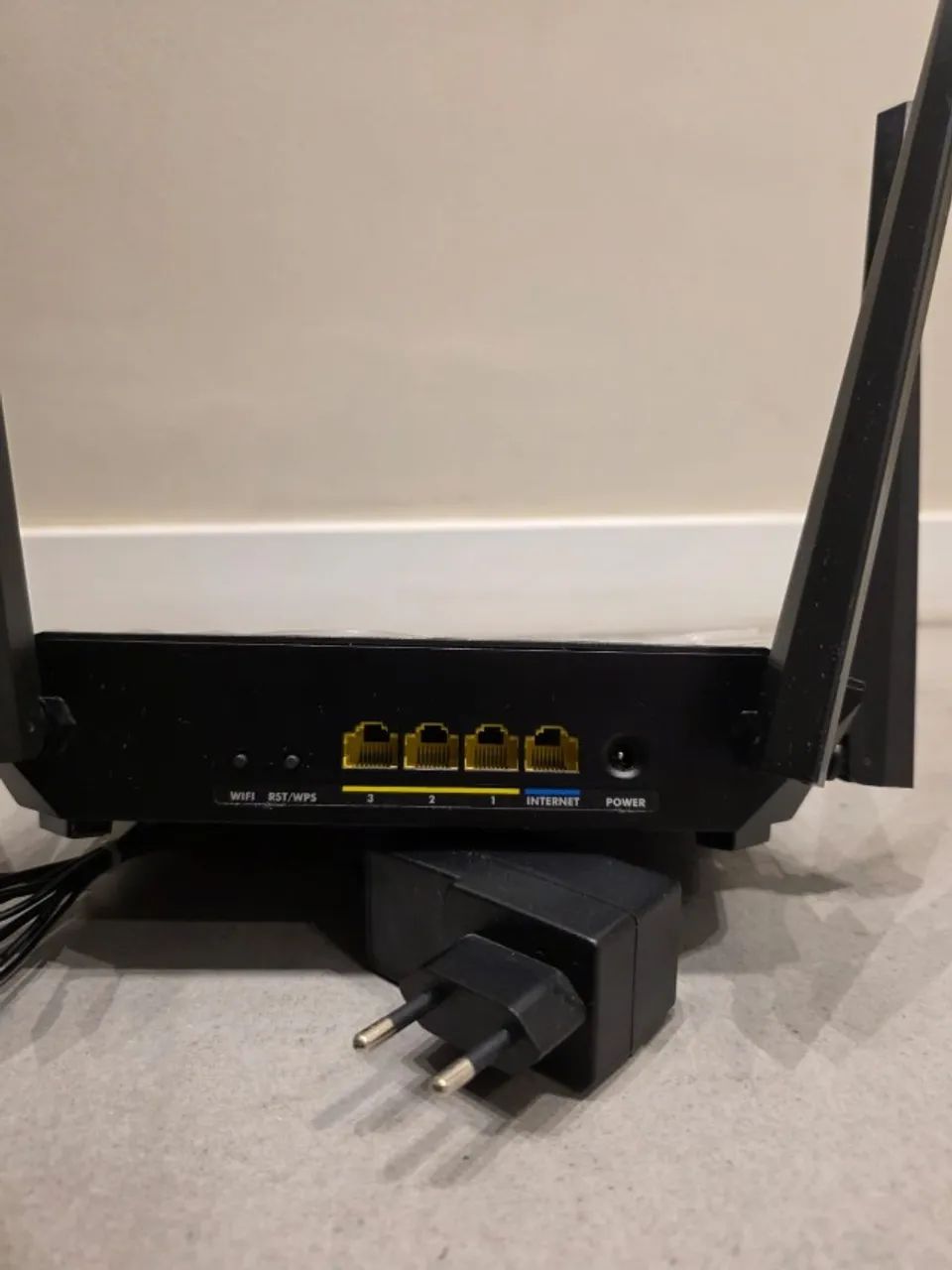 Roteador Wi-fi de alto desempenho Preto - Intelbrás - Foto 2
