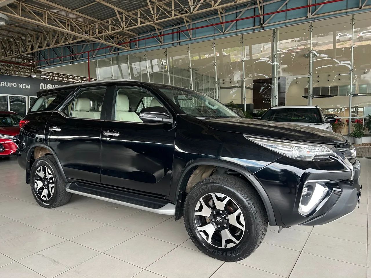 SW4 SRX DIAMOND 2.8 DIESEL 7 LUGARES 4X4 19/20 COM 117 MIL KM - Foto 3