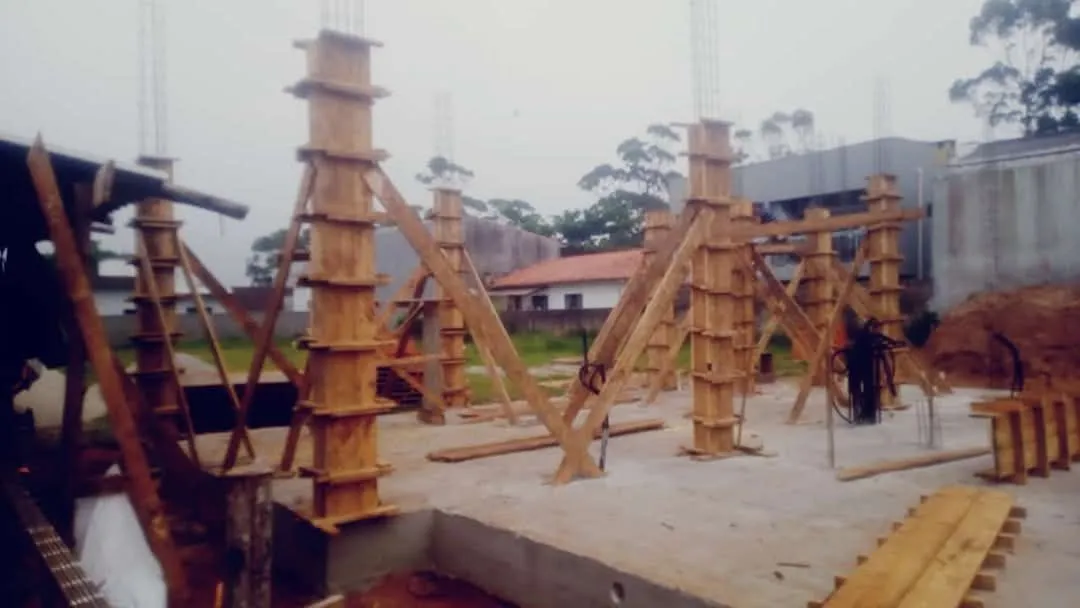 Trabalhamos com todo tipo de obra cnpj *18