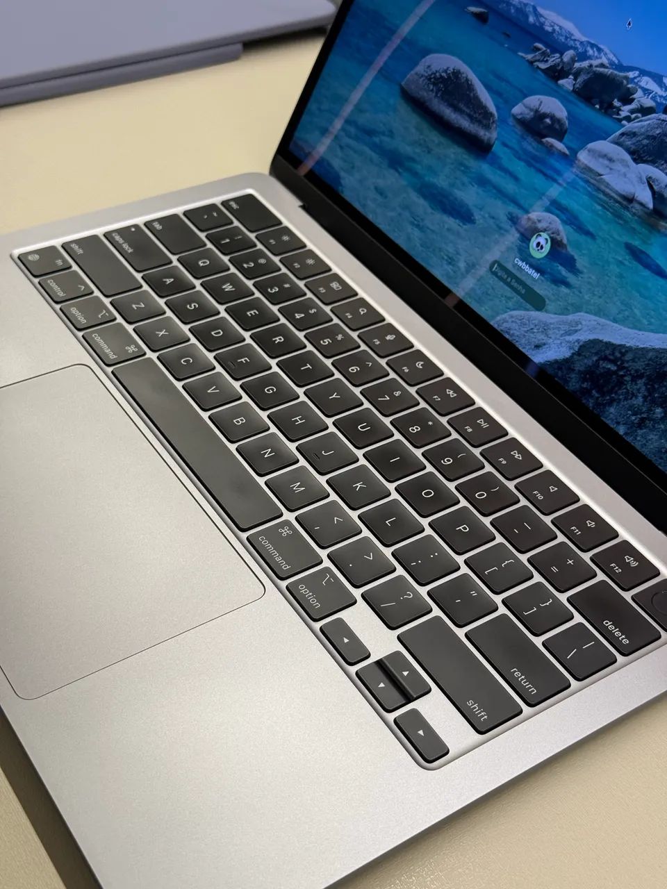 MacBook Air M2 スペースグレイ macbook-air-m2--2022--13-6-ssd