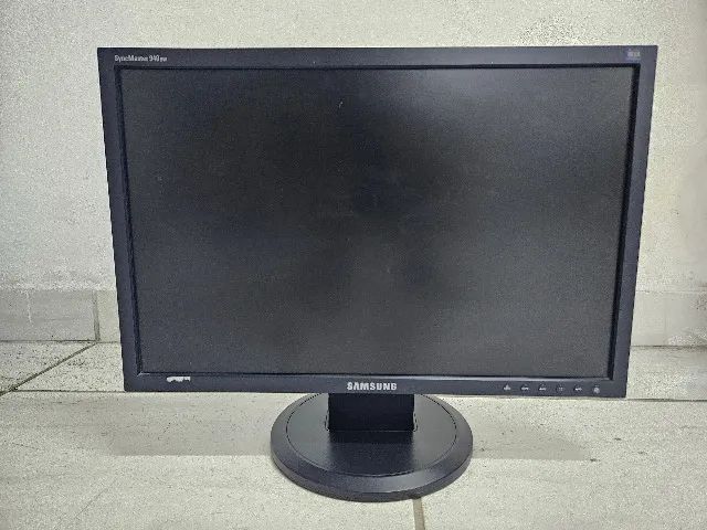 Monitor LCD 940 BW Samsung 19 polegadas imagem apagando intermitente