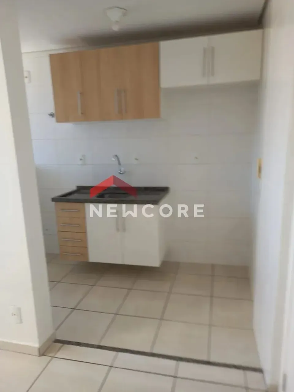 Apartamento em Rua Andrade Neves - Vila Santa Cecilia - Agudos/SP
