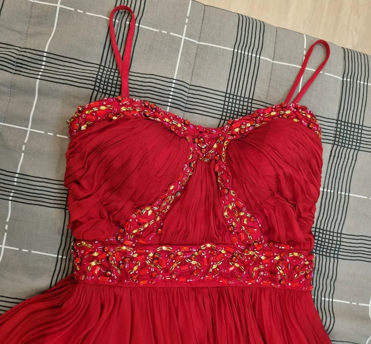Vestido de festa vermelho Usado apenas vez Tamanho 34<br