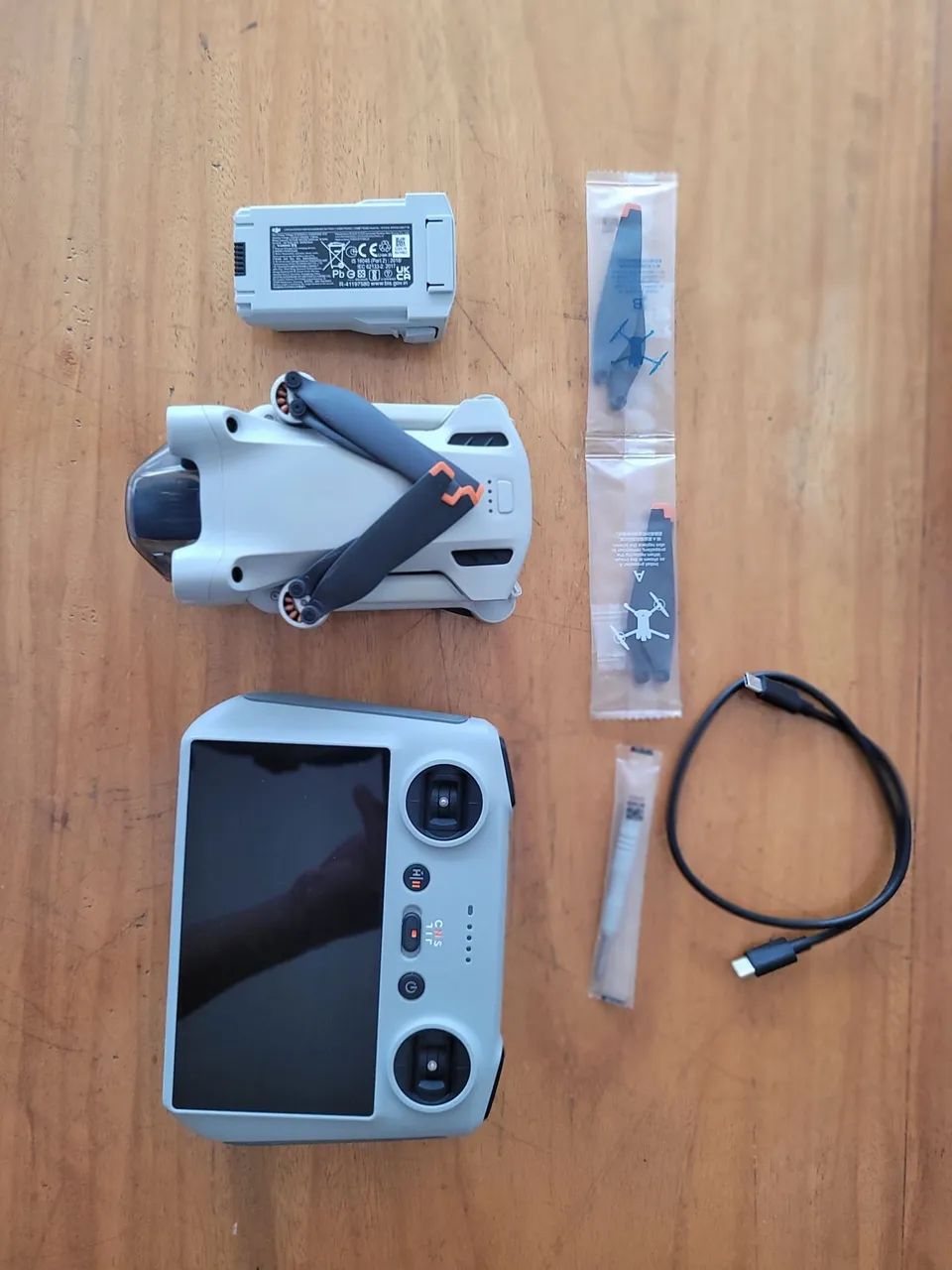 Drone DJI Mini 3 Pro Controle com Tela - Foto 2