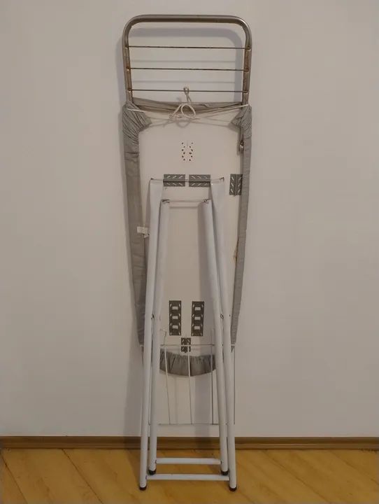 Mesa de Passar Roupa Dobrável - Foto 2