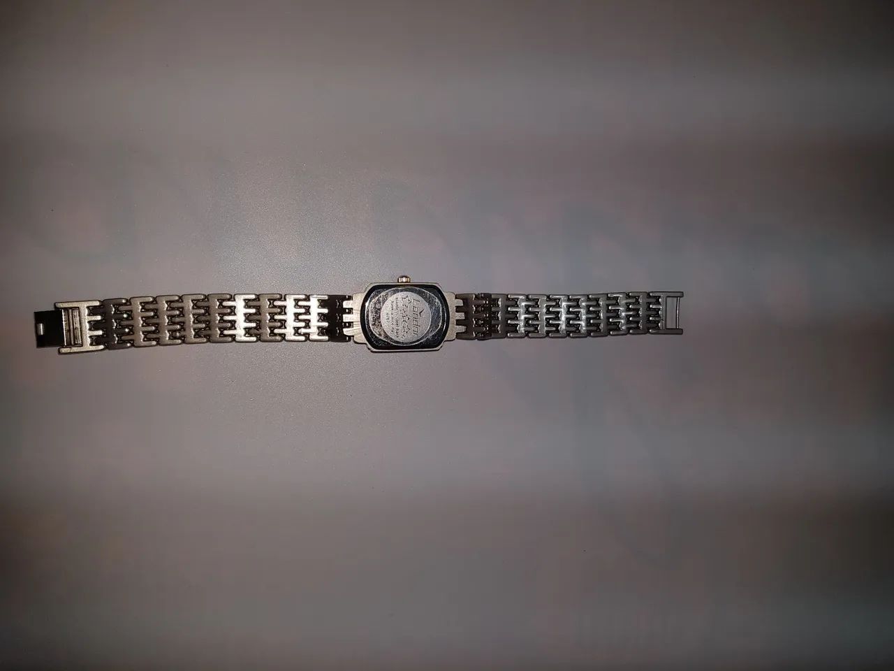 Relógio Dourado Feminino Elegante - Foto 4