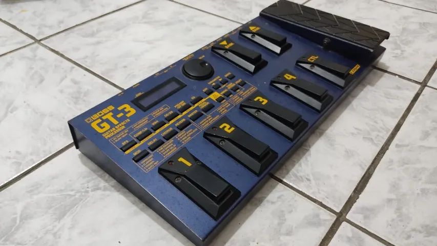 Pedaleira BOSS GT-3