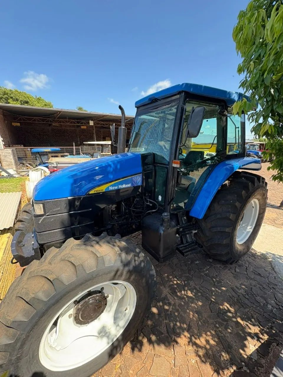 TRATOR AGRÍCOLA NEW HOLLAND TS 6020  - 2011 - Foto 2