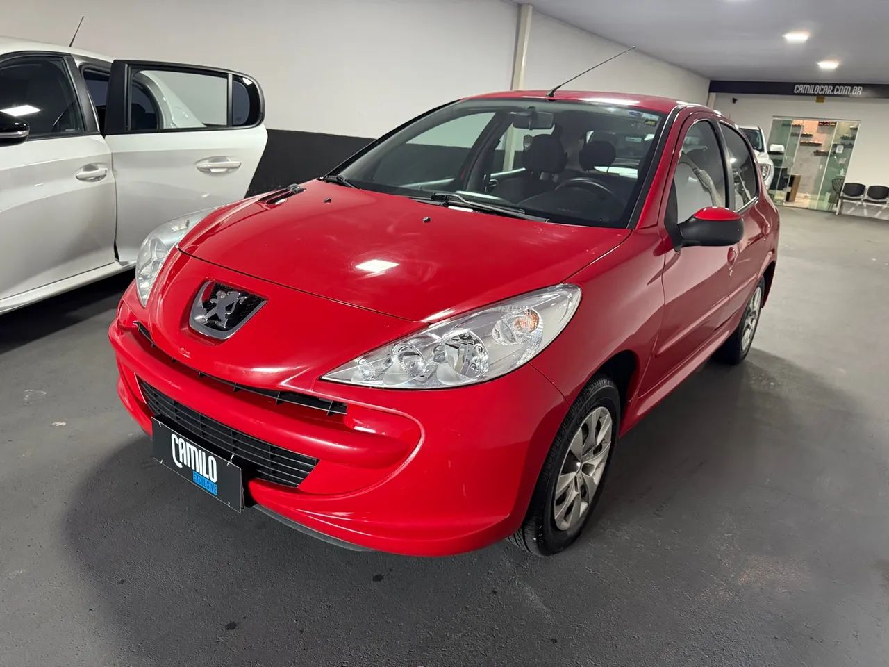 Peugeot 207 2014 Active 1.4 único com 43508km - Foto 4