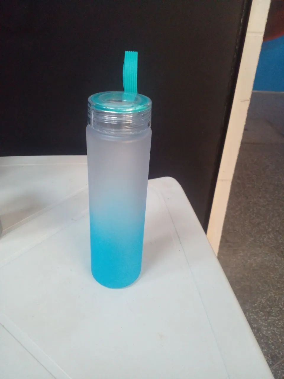 Garrafa Térmica Degradê com Alça - Ideal para Camping