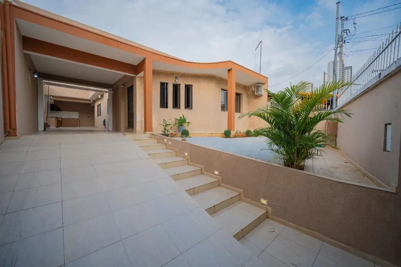 Casa para venda em Centro com 4 quartos, sendo 1 suíte, 188m²