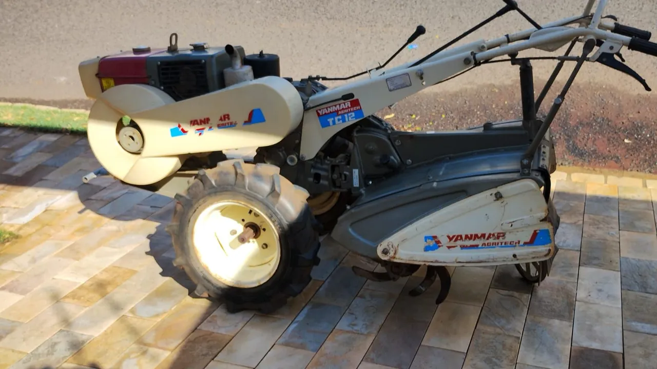 Micro Trator /Tobata TC 12 Yanmar Ano 2014