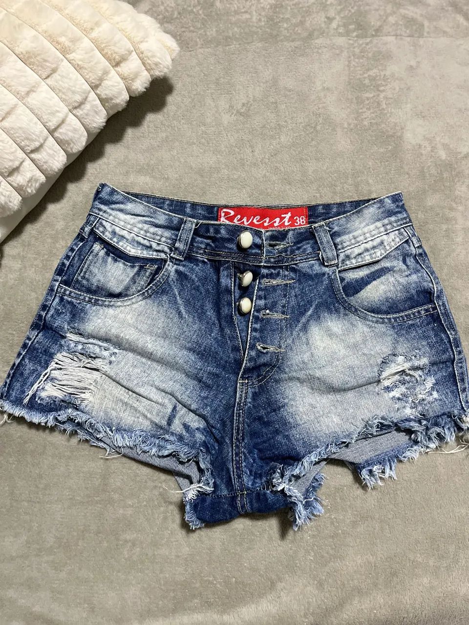 Short jeans