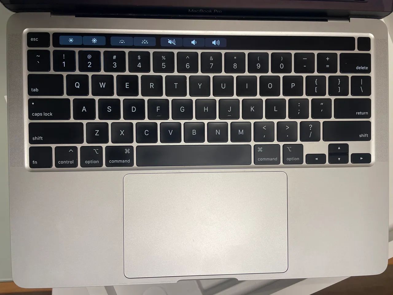 MacBook Pro touchbar m1 - Foto 3