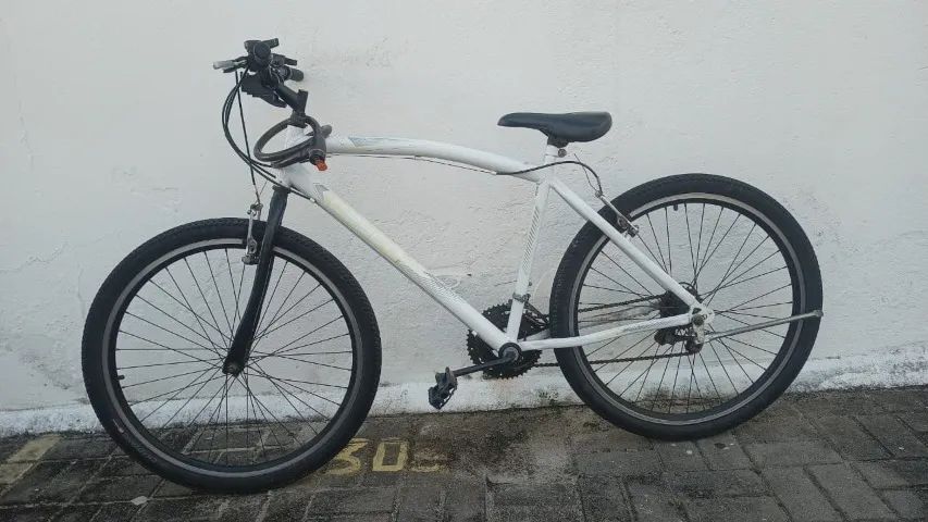 Bicicleta 18 marchas aro 26