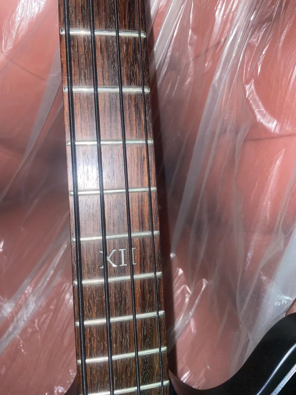 Contrabaixo Epiphone Thunderbird IV Ghotic sem nenhum risco - Foto 4
