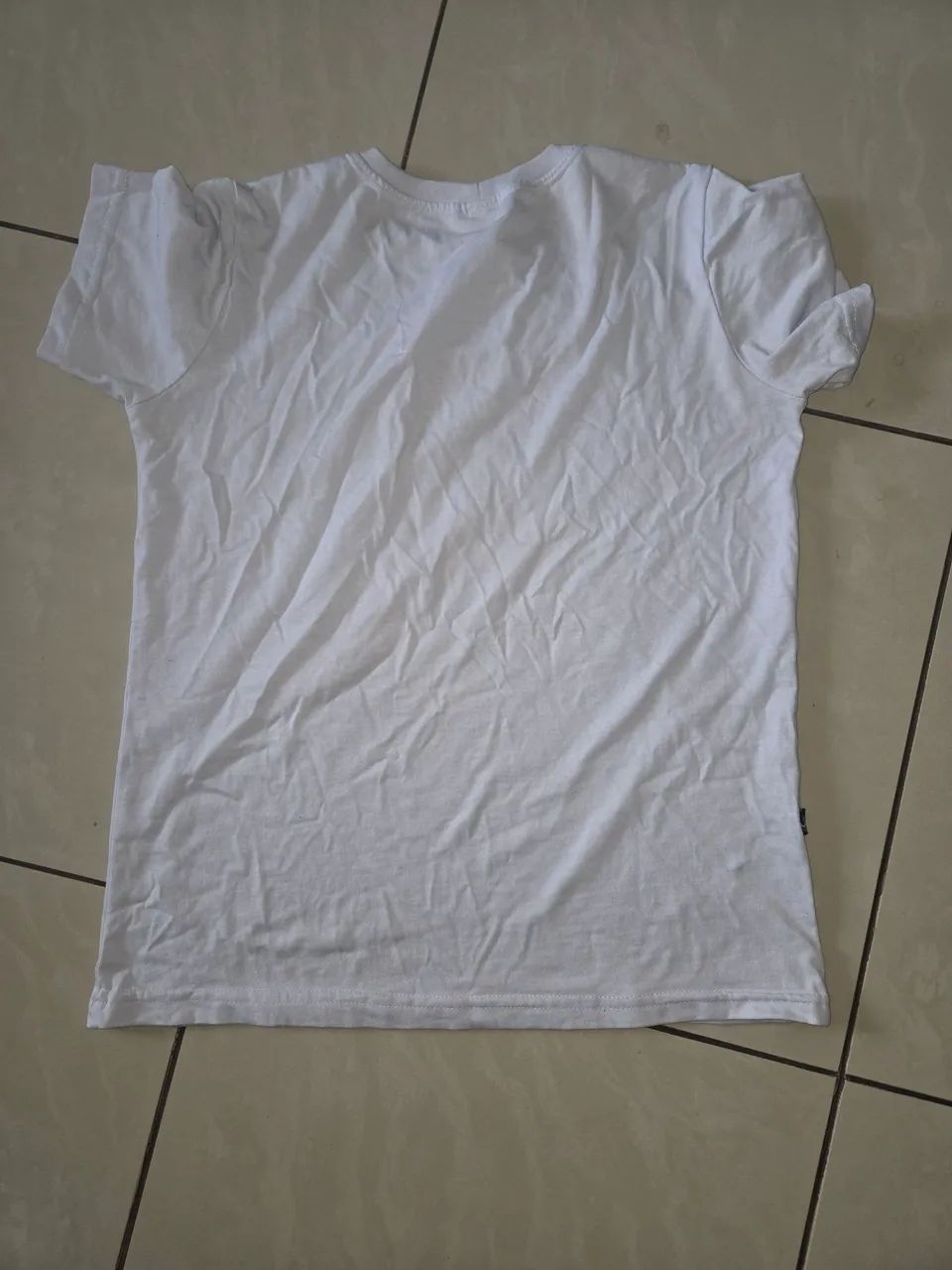Blusa Colégio Vila - Usado apenas 4 meses - Ótimo estado - Foto 3