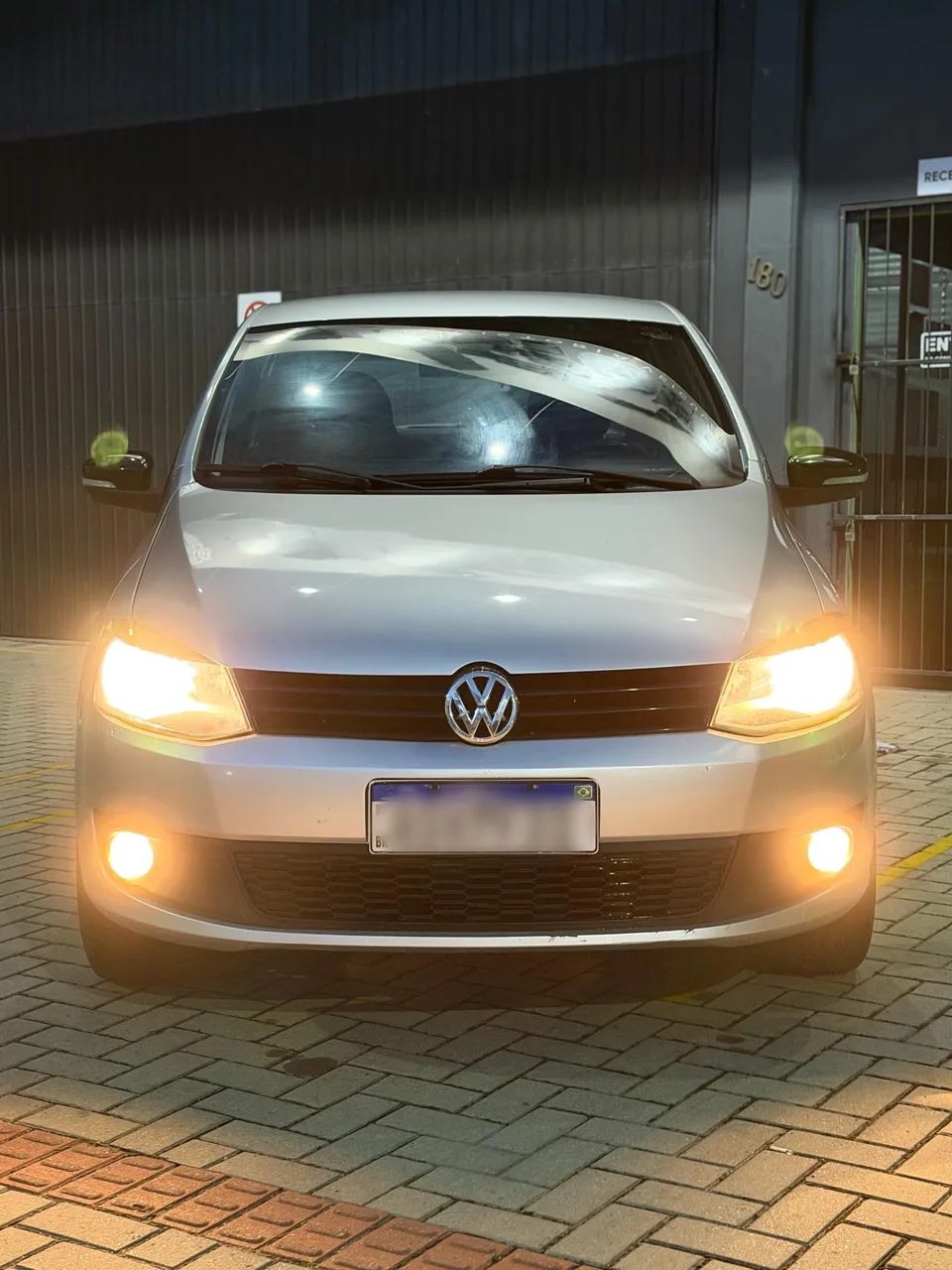 Volkswagen Fox 1.0 MI Total Flex 8V 5P 2011 - Foto 2