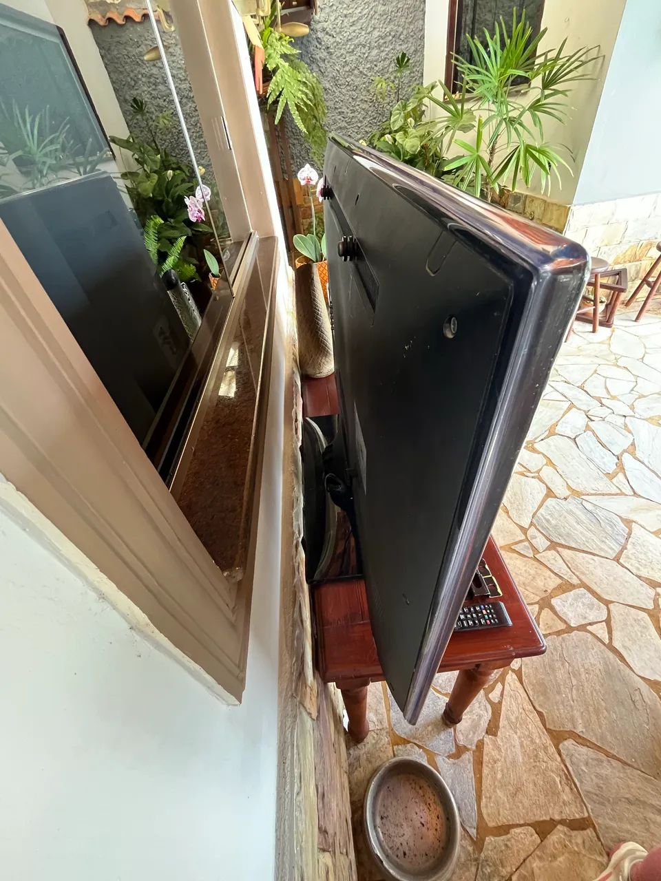 Vendo Televisão 46" - Foto 2