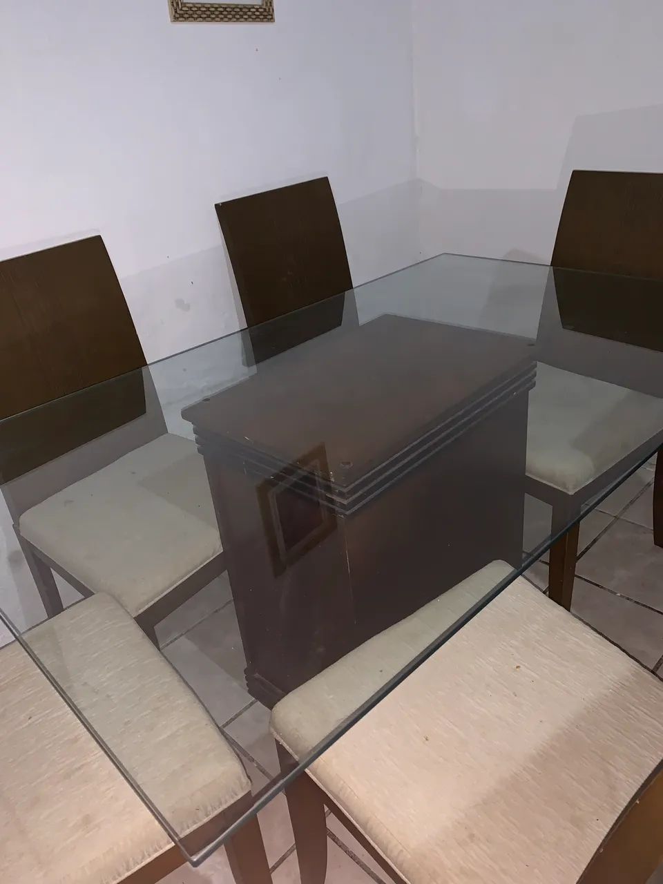 Mesa de vidro pra vender ligeiro 6 cadeira mesa nova 