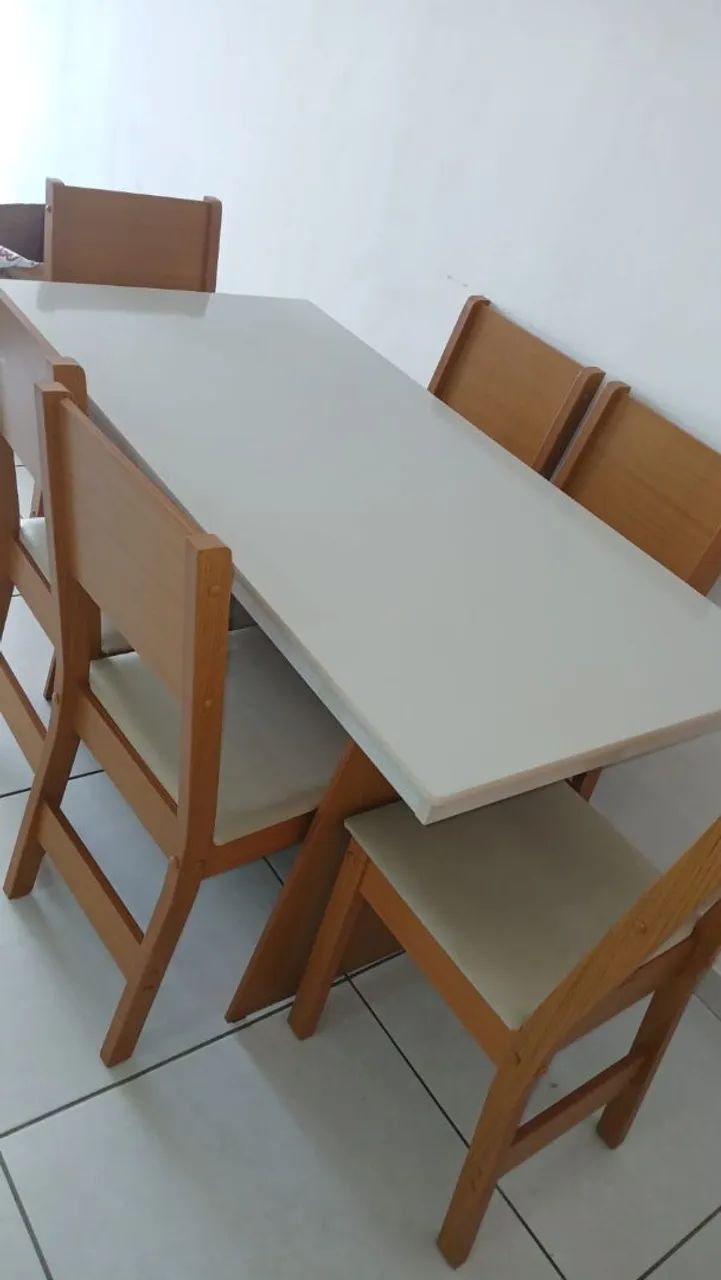 Mesa de Jantar com 6 Cadeiras