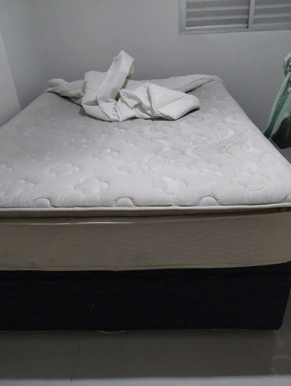 Cama box casal