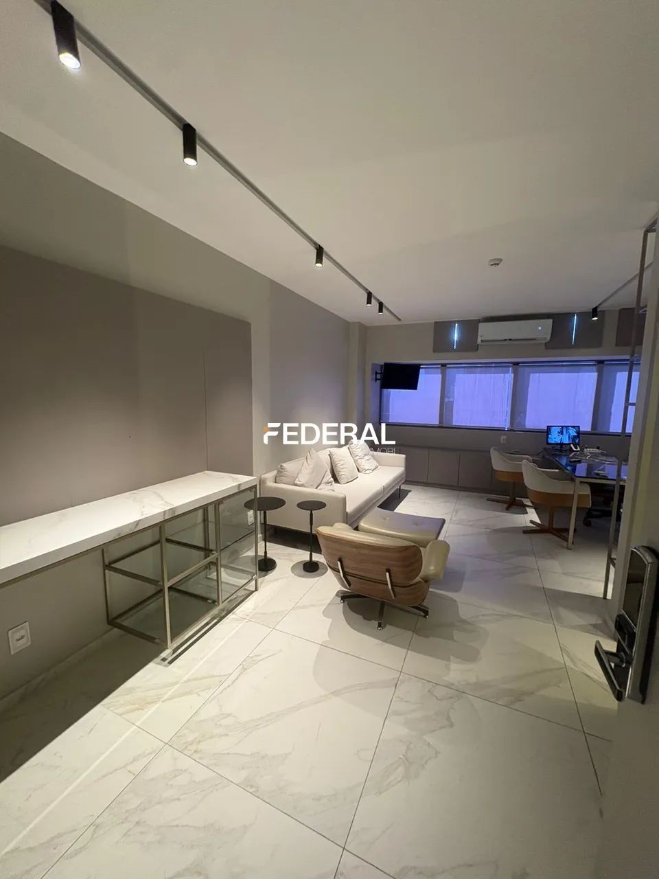Sala comercial para Alugar com 147m², 5 salas, 3 garagens - Ilha do Leite - Foto 3