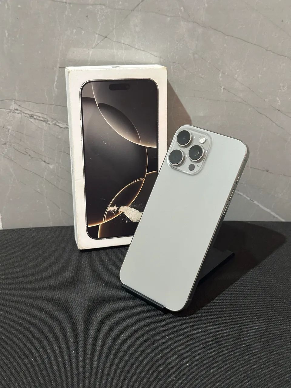 Iphone 16 pro Max 256Gb c/ Garantia 