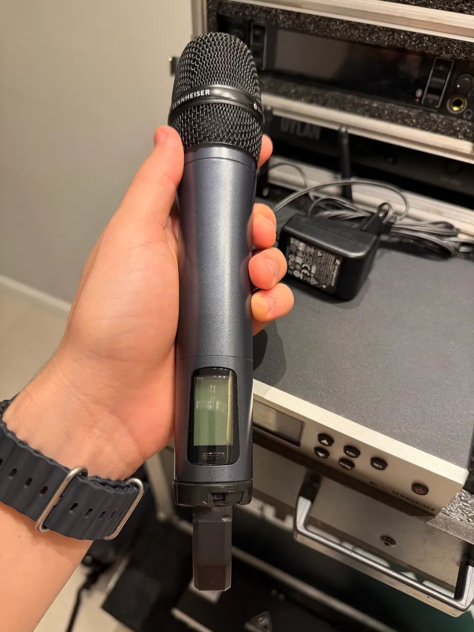 Microfone De Mão Sem Fio Sennheiser Ew G4 Com Receptor - Foto 4