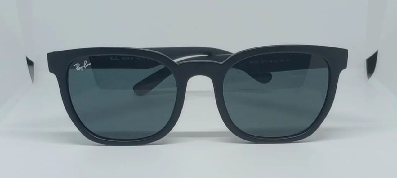 Oculos R Ban novo na caixa - Foto 2