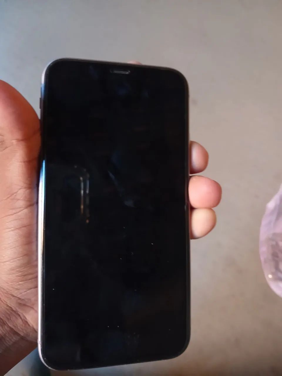 Vende-se iphone 11 128gb com caixa  - Foto 3