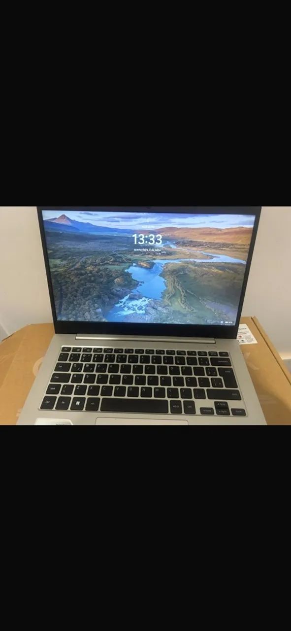 Televisão e Notebook 