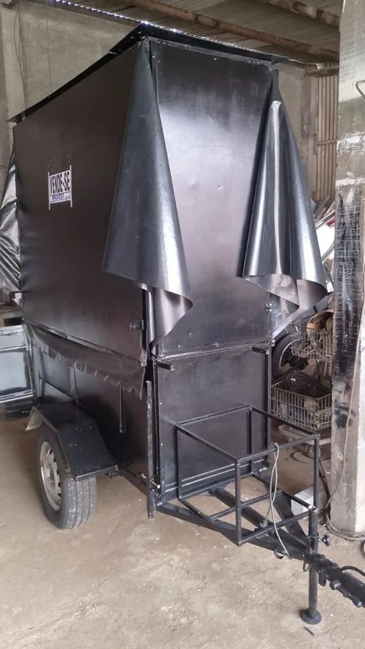  Vende-Se Reboque churrasquinho  - Foto 3
