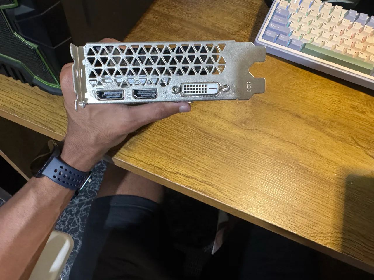 GTX 1660 Super 6GB - Foto 4
