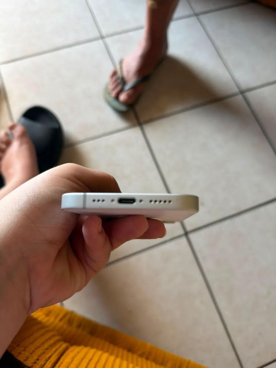 Vendo iPhone 16e  - Foto 5
