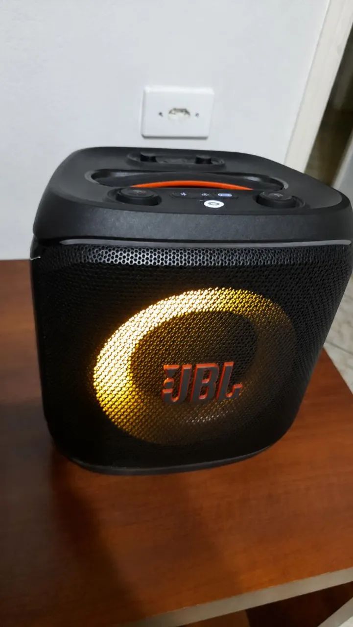 Vendo JBL PARTYBOX ENCORE 2 COM 2 MICROFONES - Foto 2