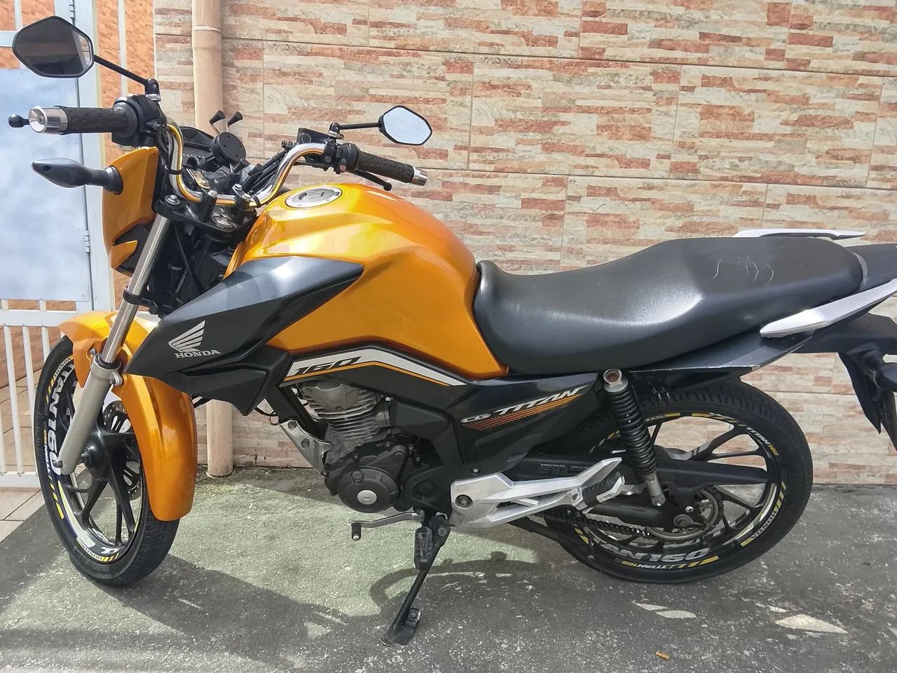 Vendo ou troco por 150 mais volta  - Foto 2