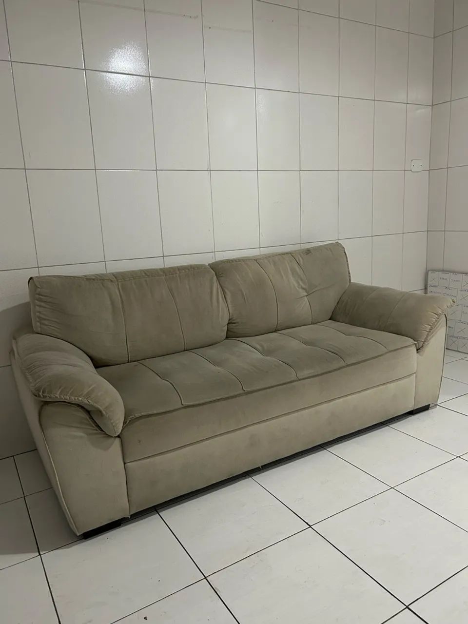 SOFÁ BEJE 3 LUGARES  - Foto 5