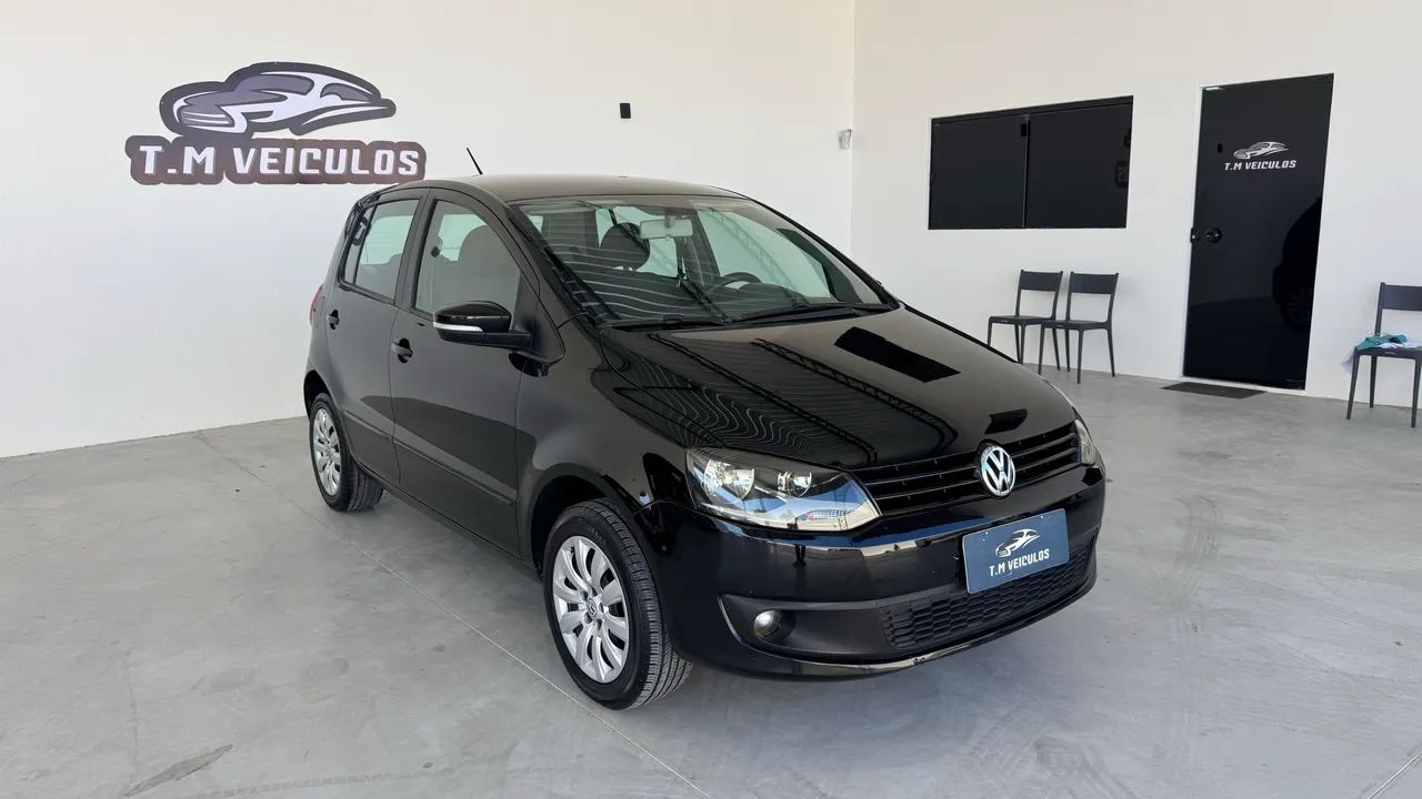 Volkswagen Fox Fox 1.0 Mi Total Flex 8V 3p 2014