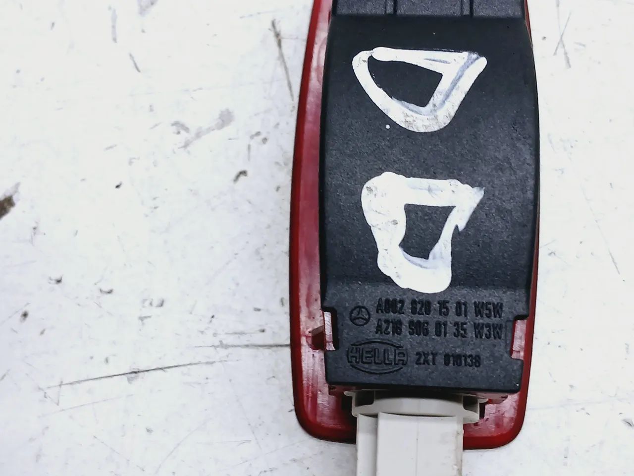 Luz Cortesia Forro Porta Dianteira Direita Cla45 Amg 2015 Vermelho - Foto 6