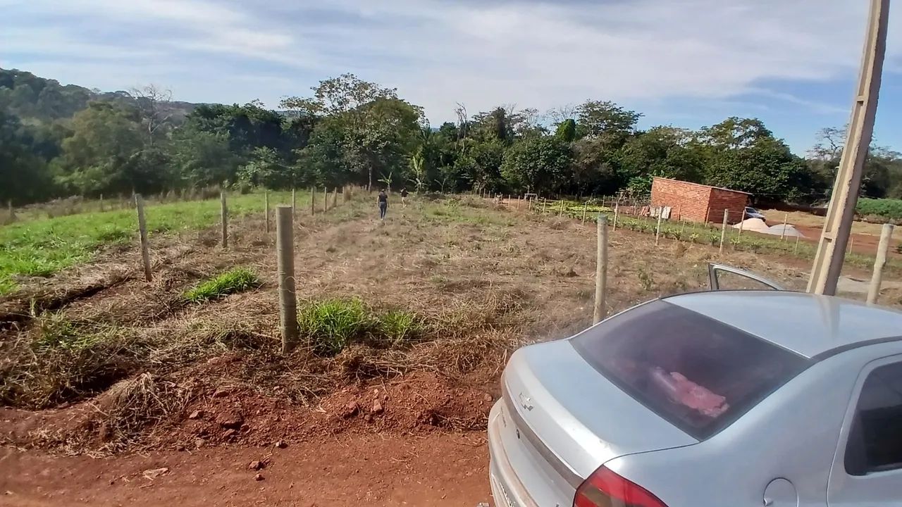 LOTE A 2KM DE NERÓPOLIS 