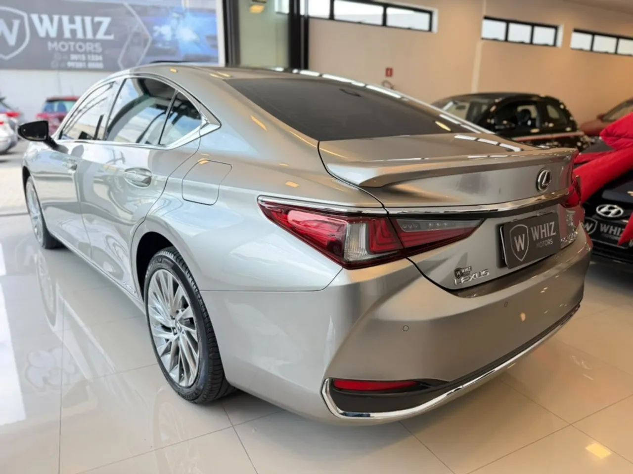 Lexus ES300h ES-300H ES300h 2.5 16V Aut. (hybrid), foto 7 de 20