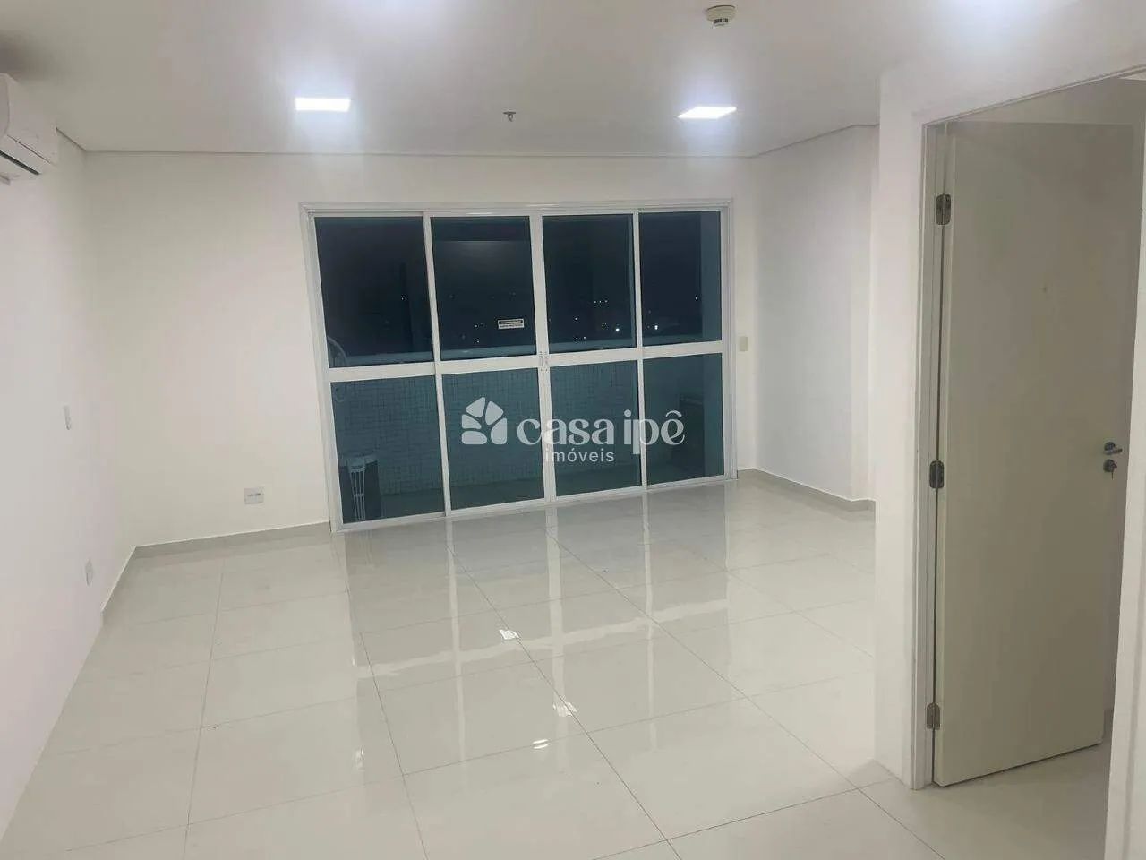 45m² | Sala Comercial Reformada | Centro | São Vicente