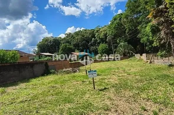 Lote á venda