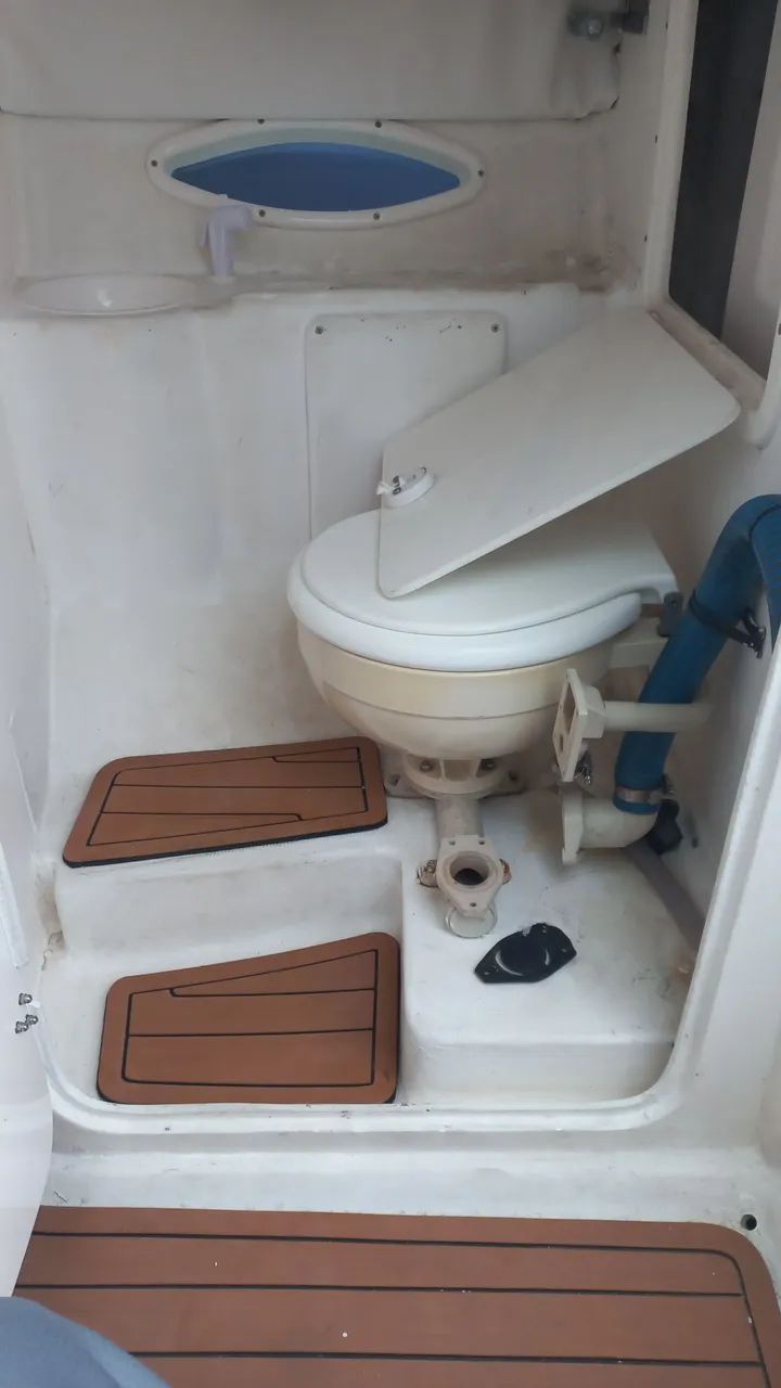Lancha Fhanton 240 cabinada  Raridade - Foto 5