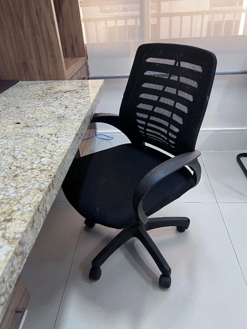 Cadeira executiva giratória preta
