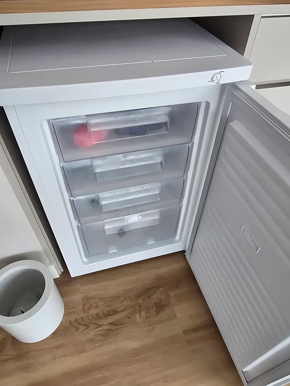 Freezer vertical compacto EOS EcoGelo 85 Litros - Foto 2